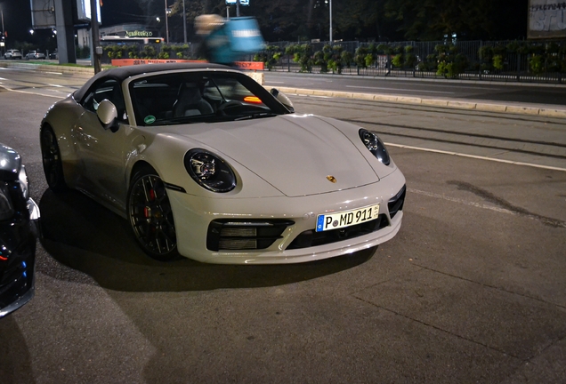 Porsche 992 Carrera 4S Cabriolet