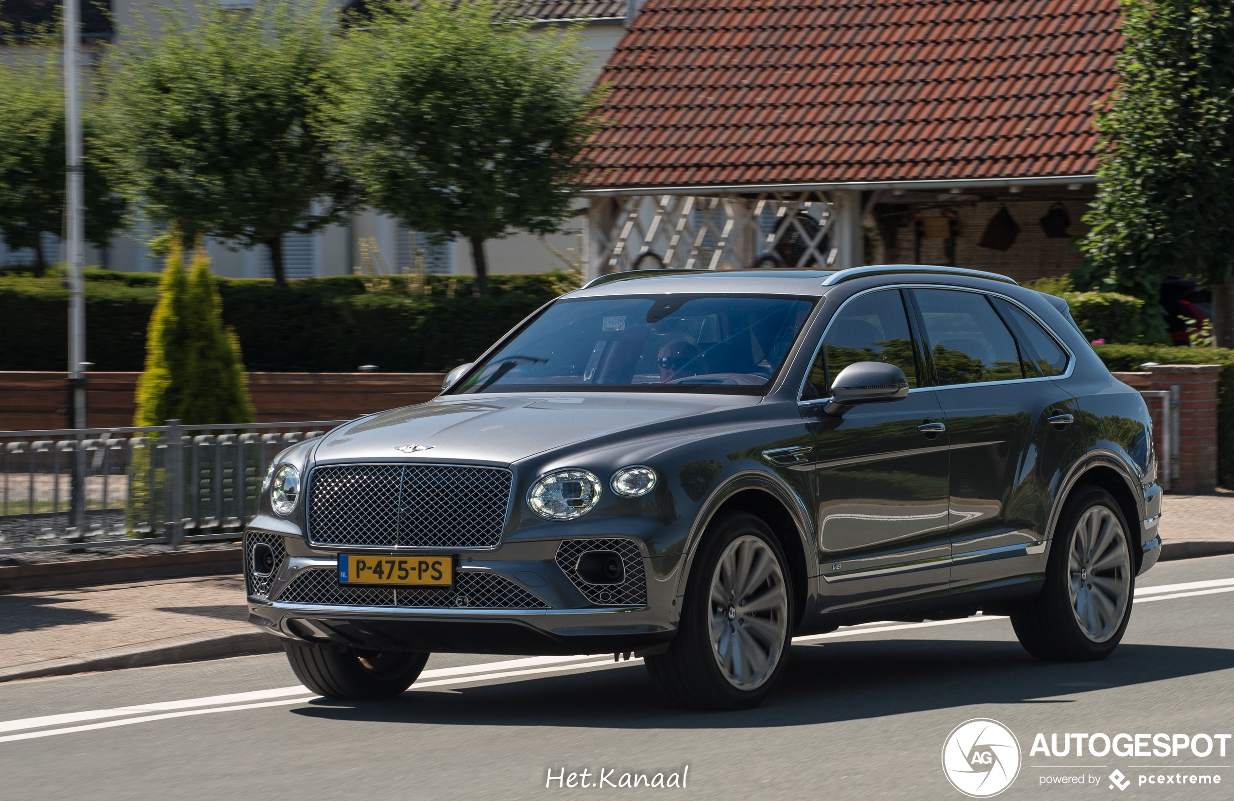 Bentley Bentayga V8 2021