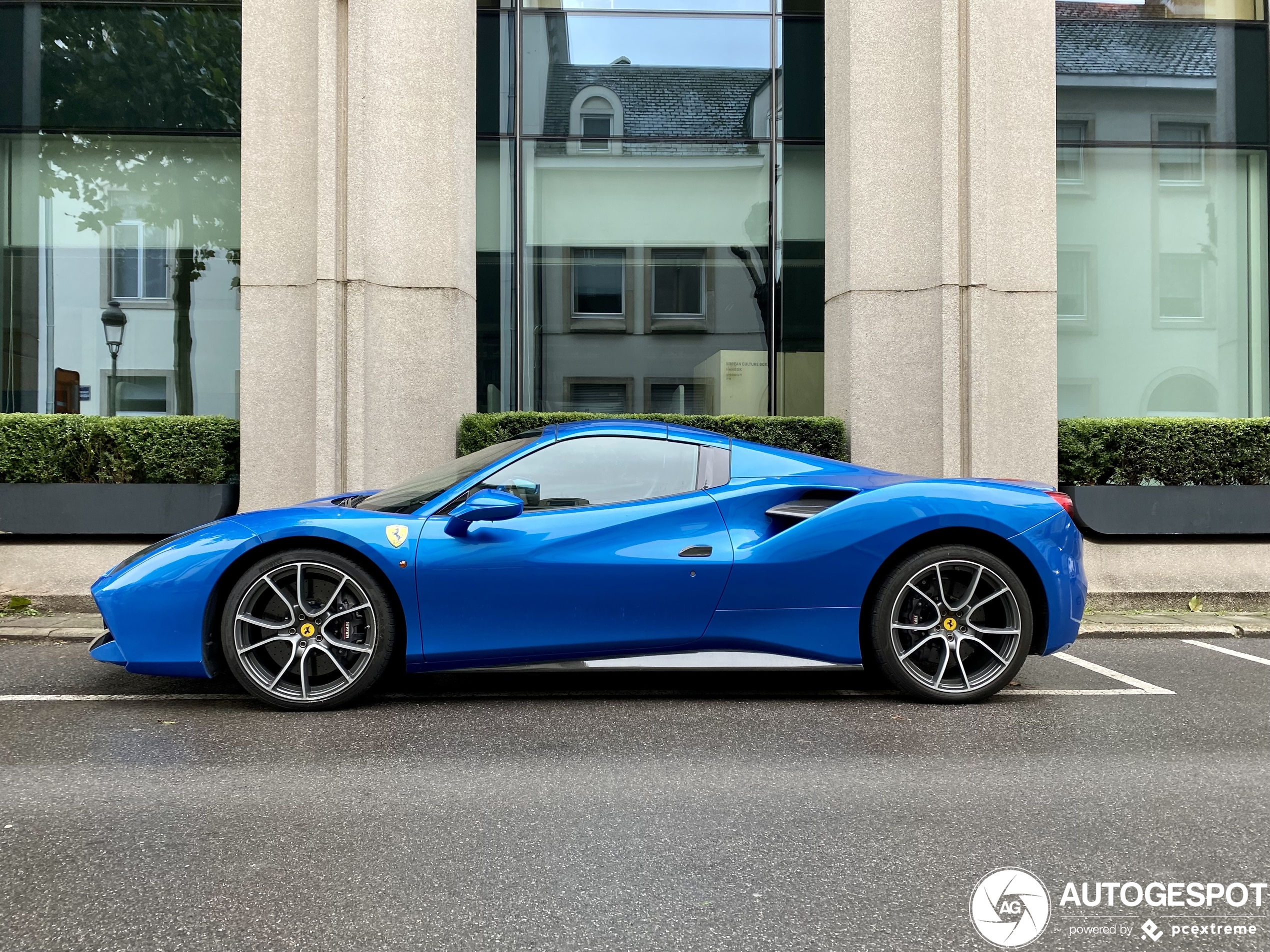 Ferrari 488 Spider