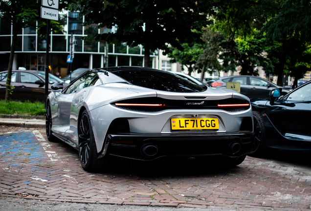 McLaren GT