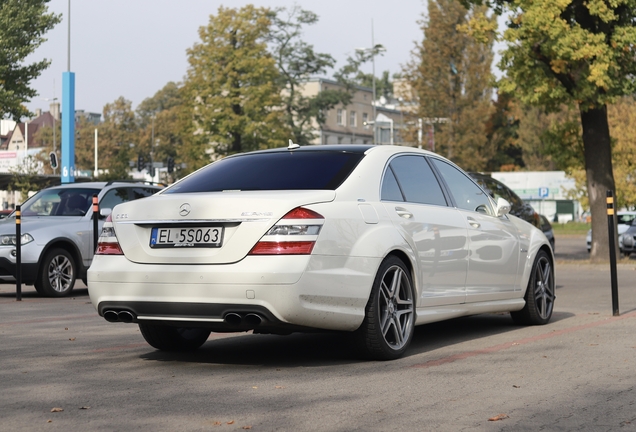 Mercedes-Benz S 63 AMG W221