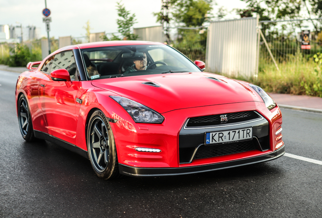 Nissan GT-R 2012