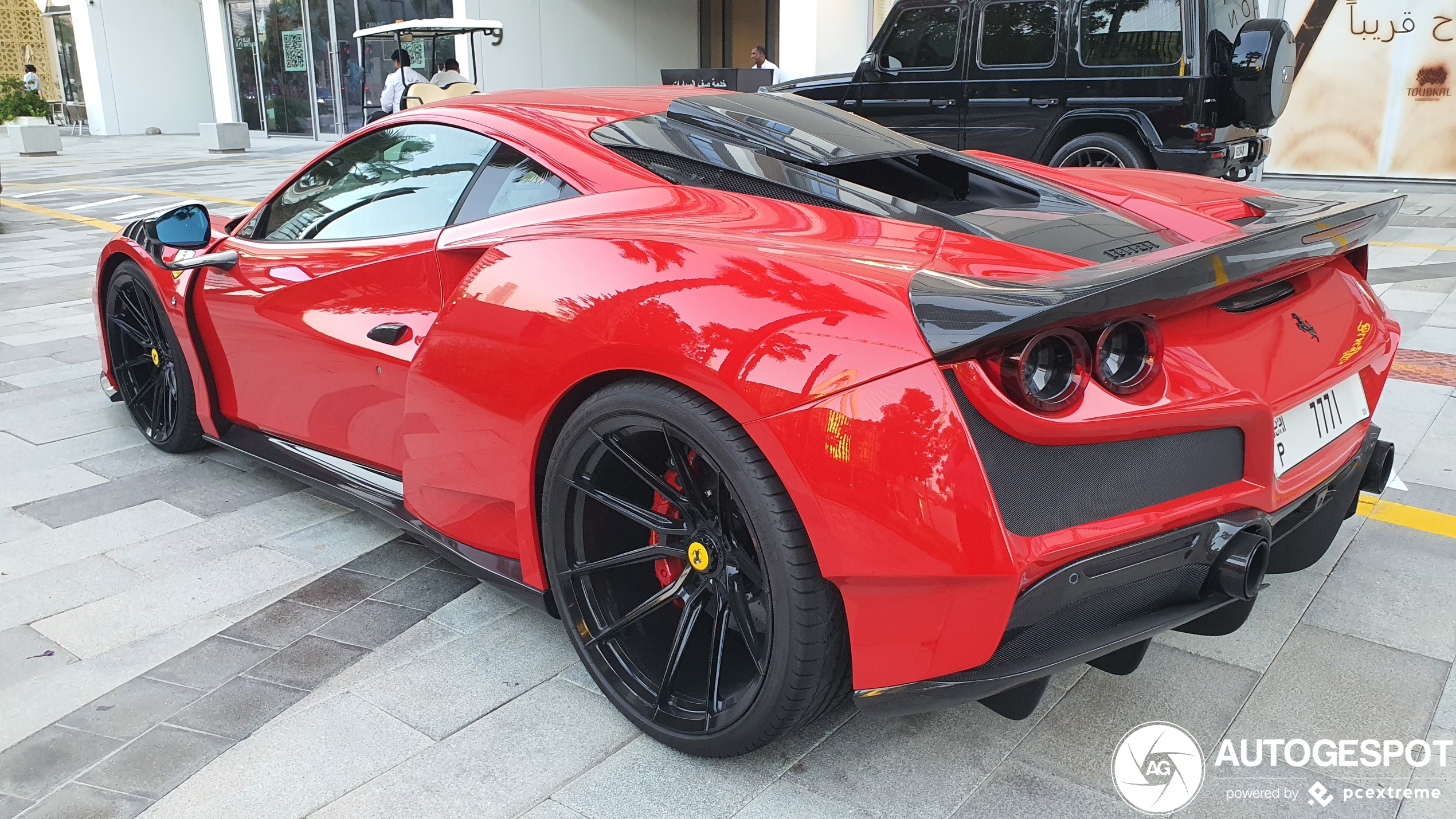 Ferrari F8 Tributo Novitec N-Largo savršeno se uklapa u Dubai