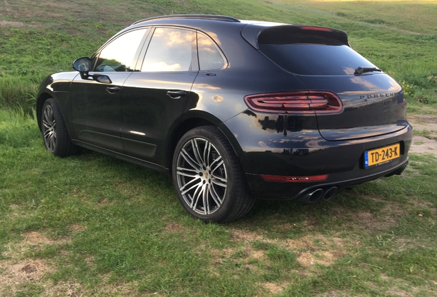 Porsche 95B Macan GTS