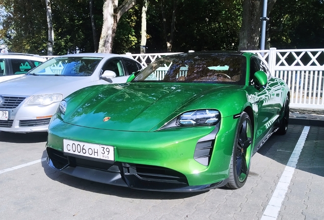 Porsche Taycan Turbo