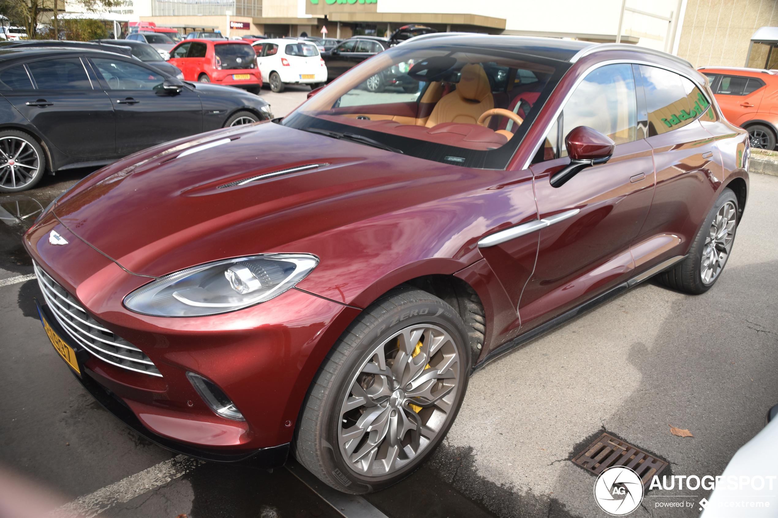 Aston Martin DBX