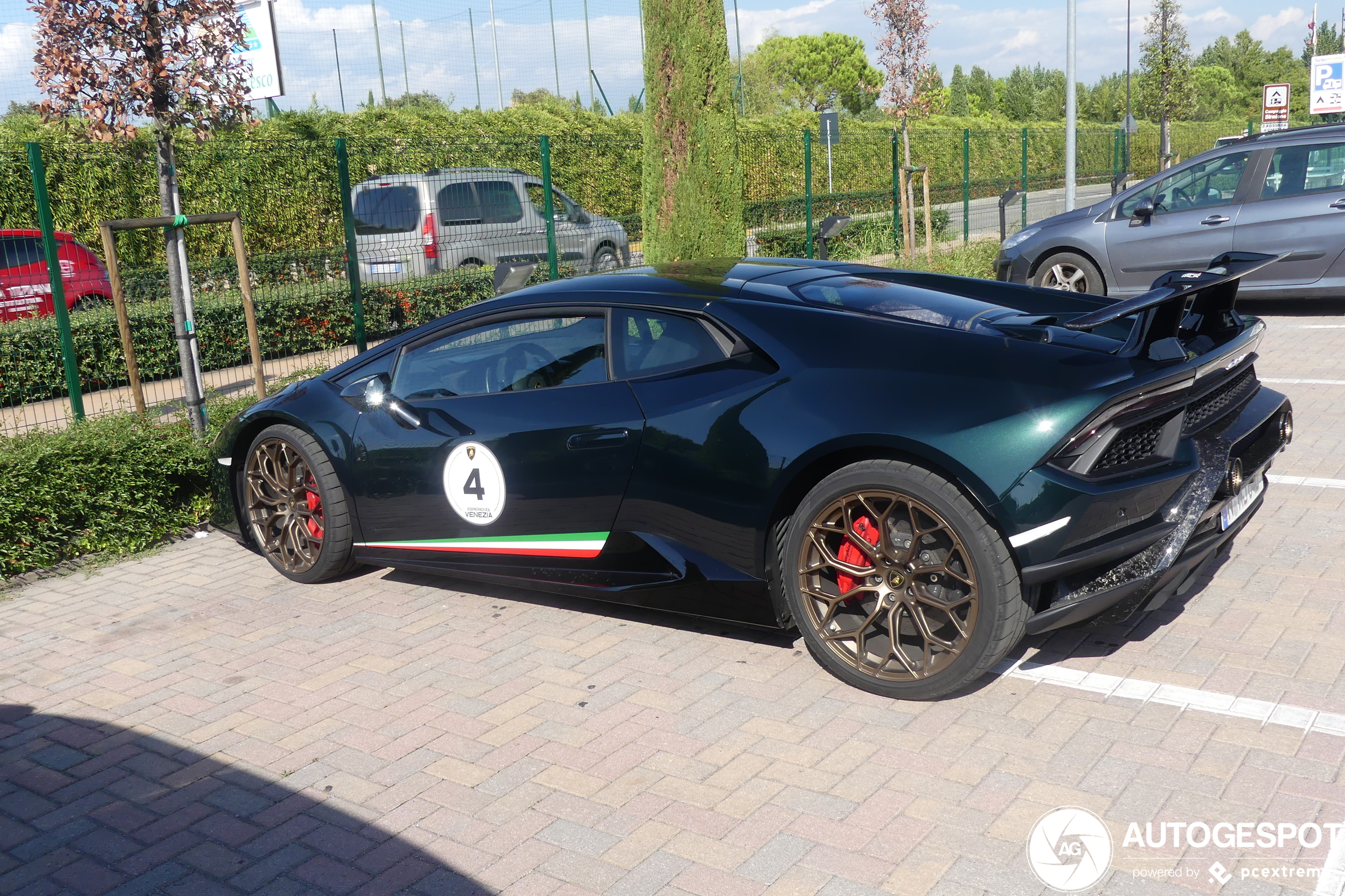 Lamborghini Huracán LP640-4 Performante