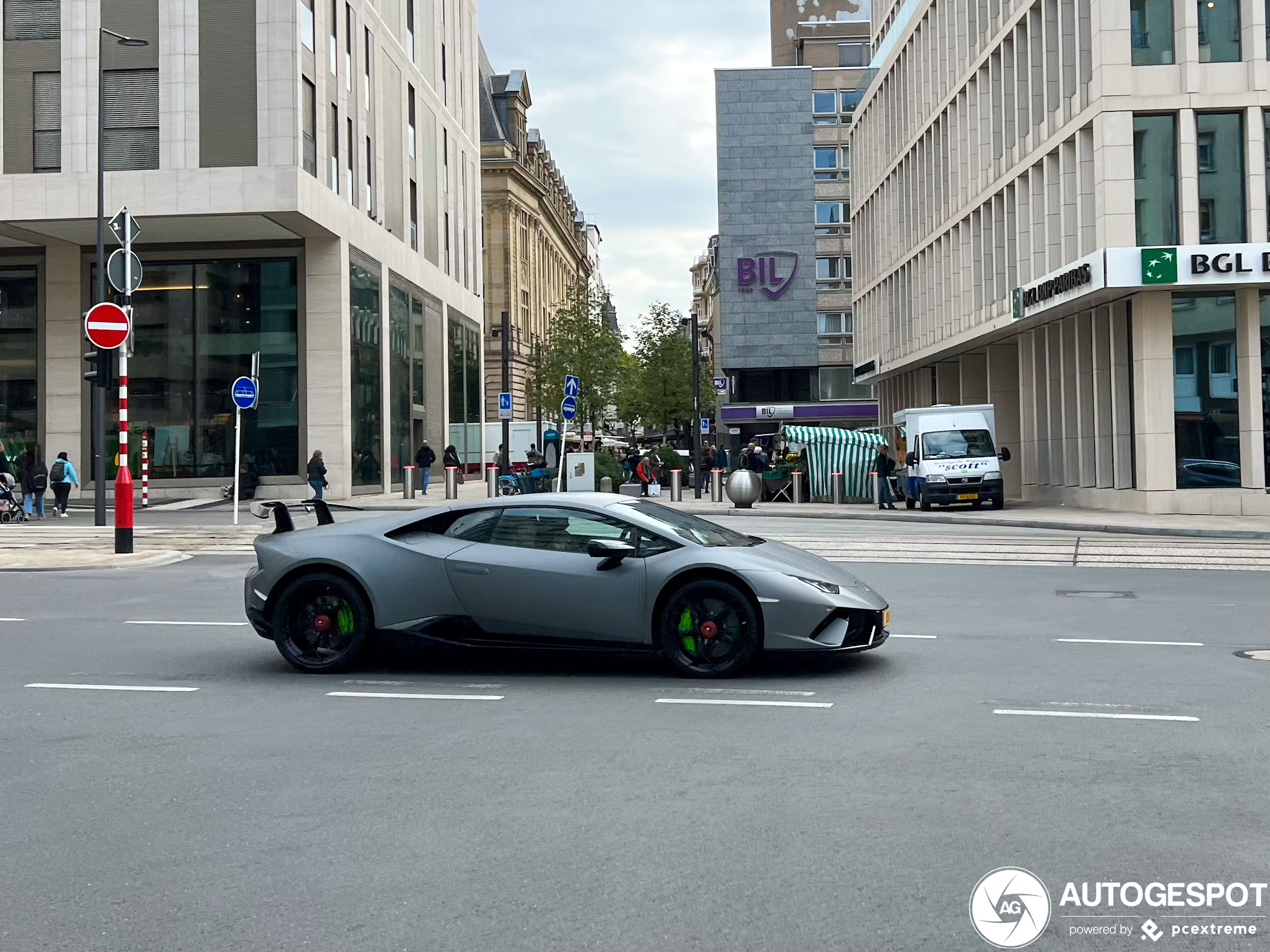 Lamborghini Huracán LP640-4 Performante