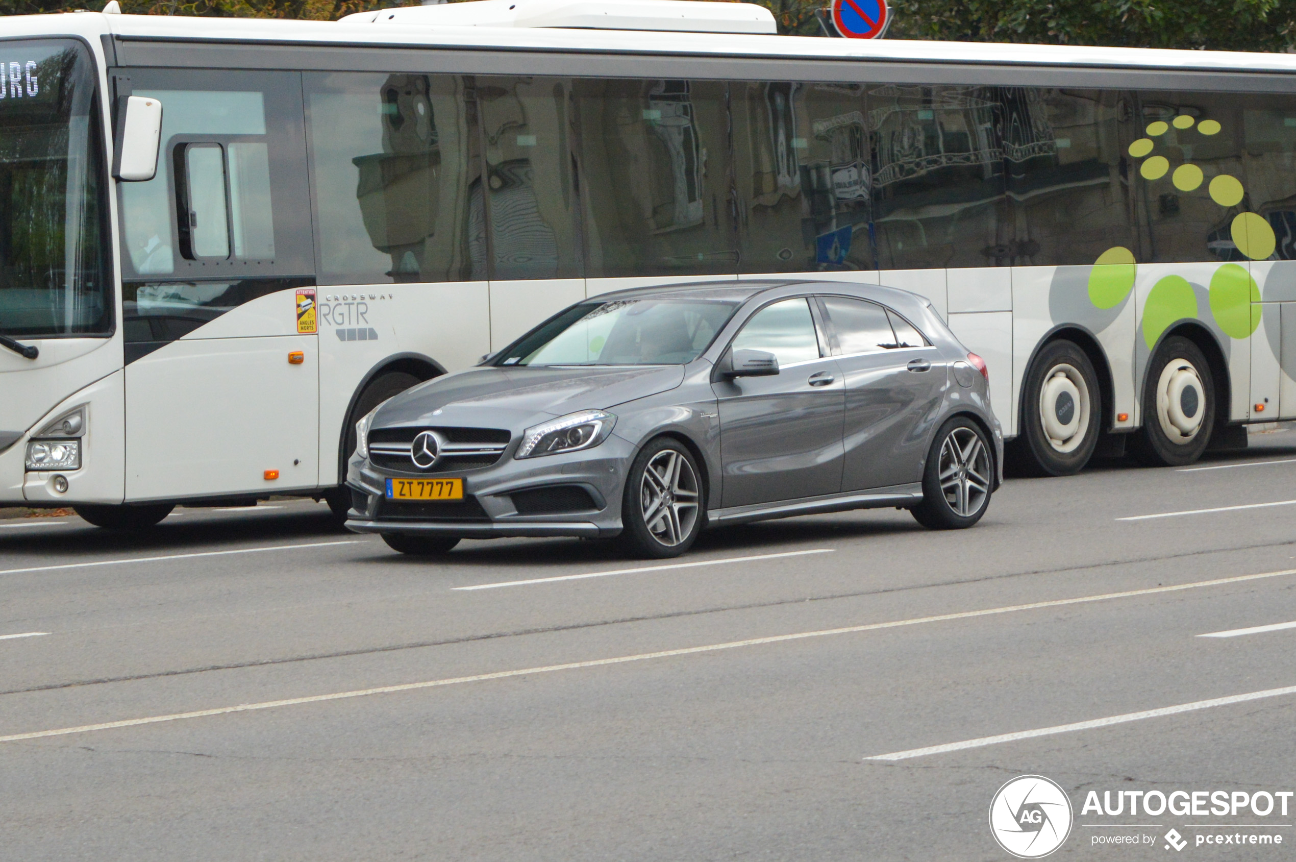 Mercedes-Benz A 45 AMG