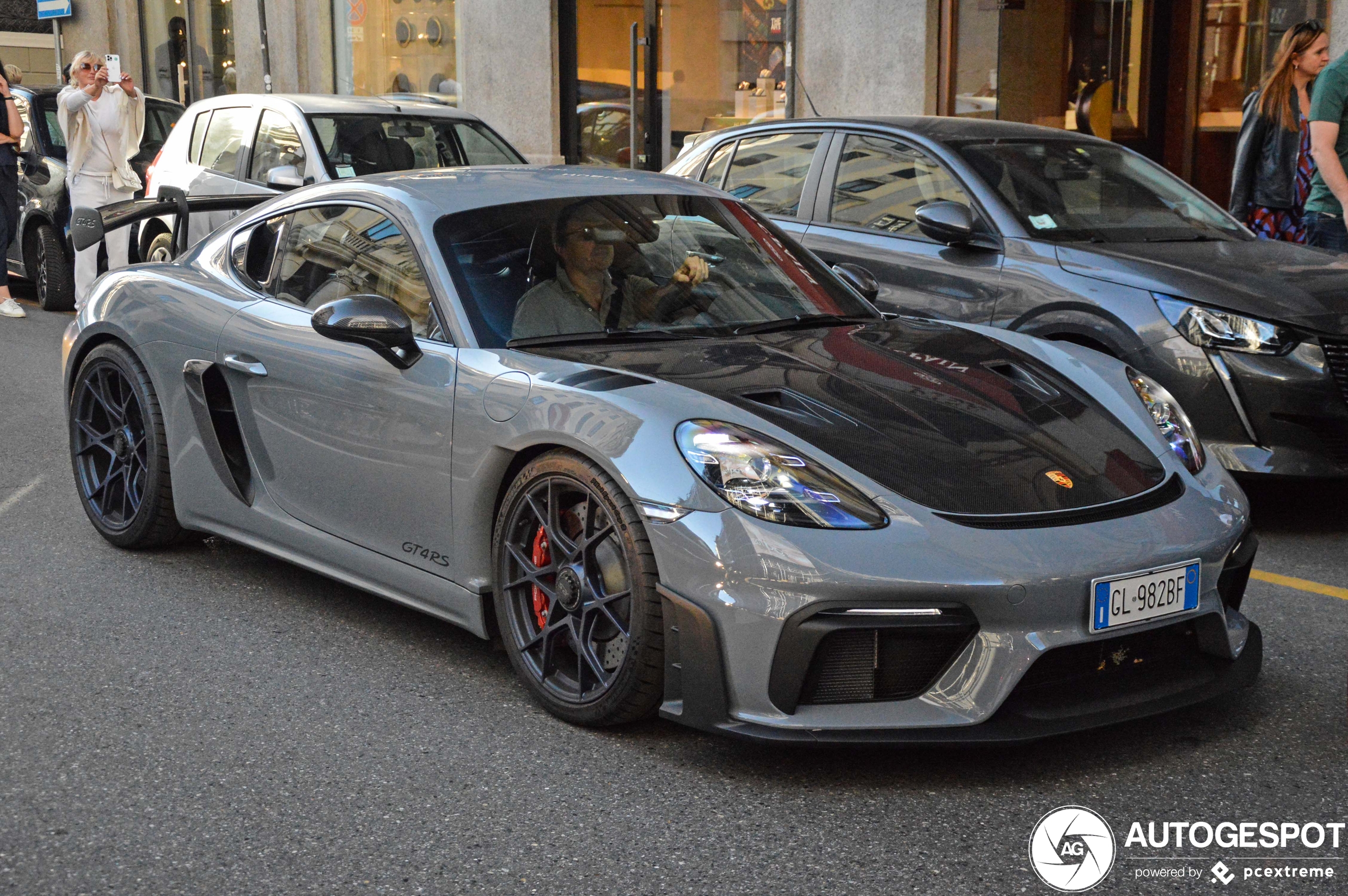 Porsche 718 Cayman GT4 RS Weissach Package