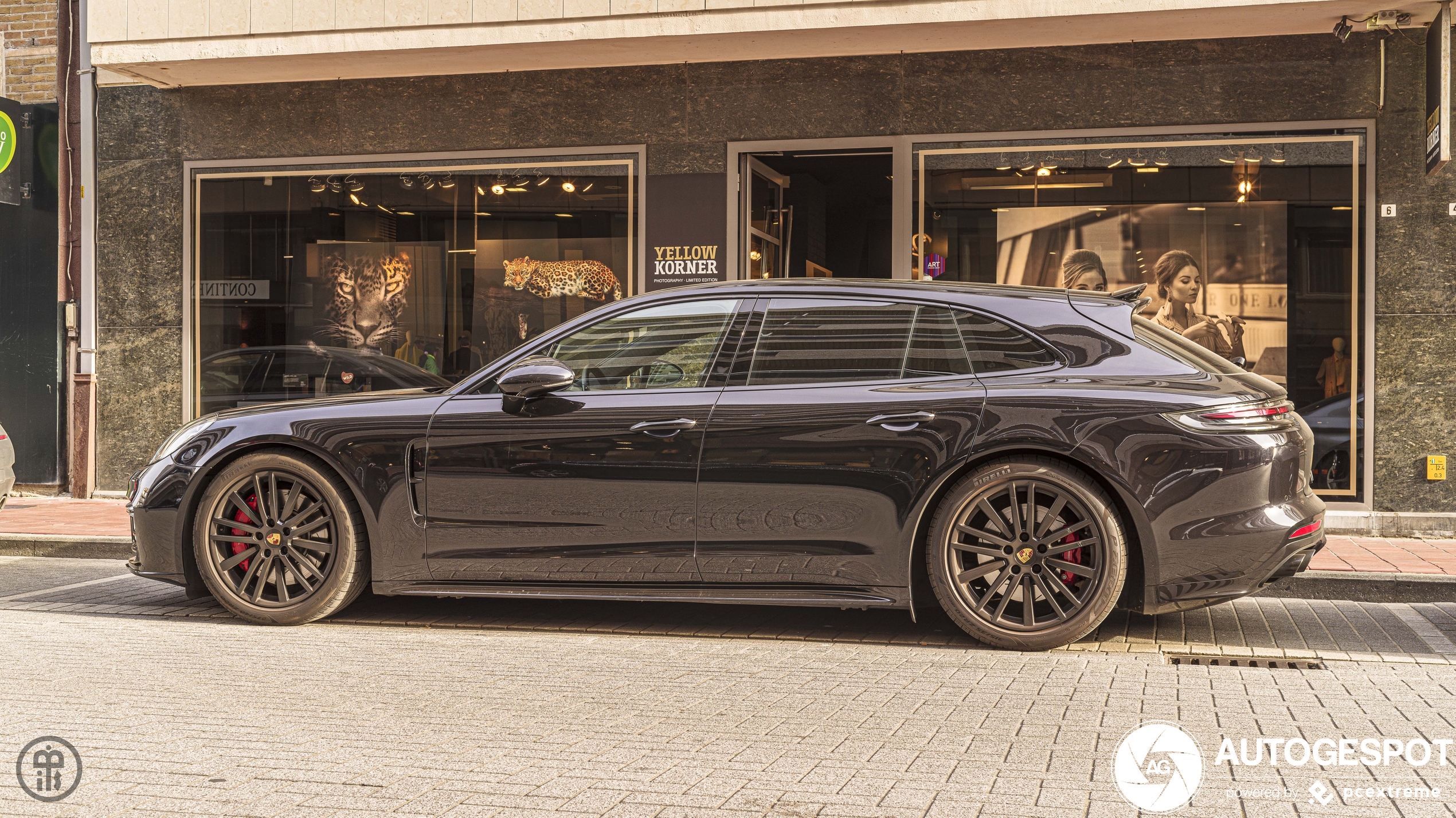 Porsche 971 Panamera GTS Sport Turismo