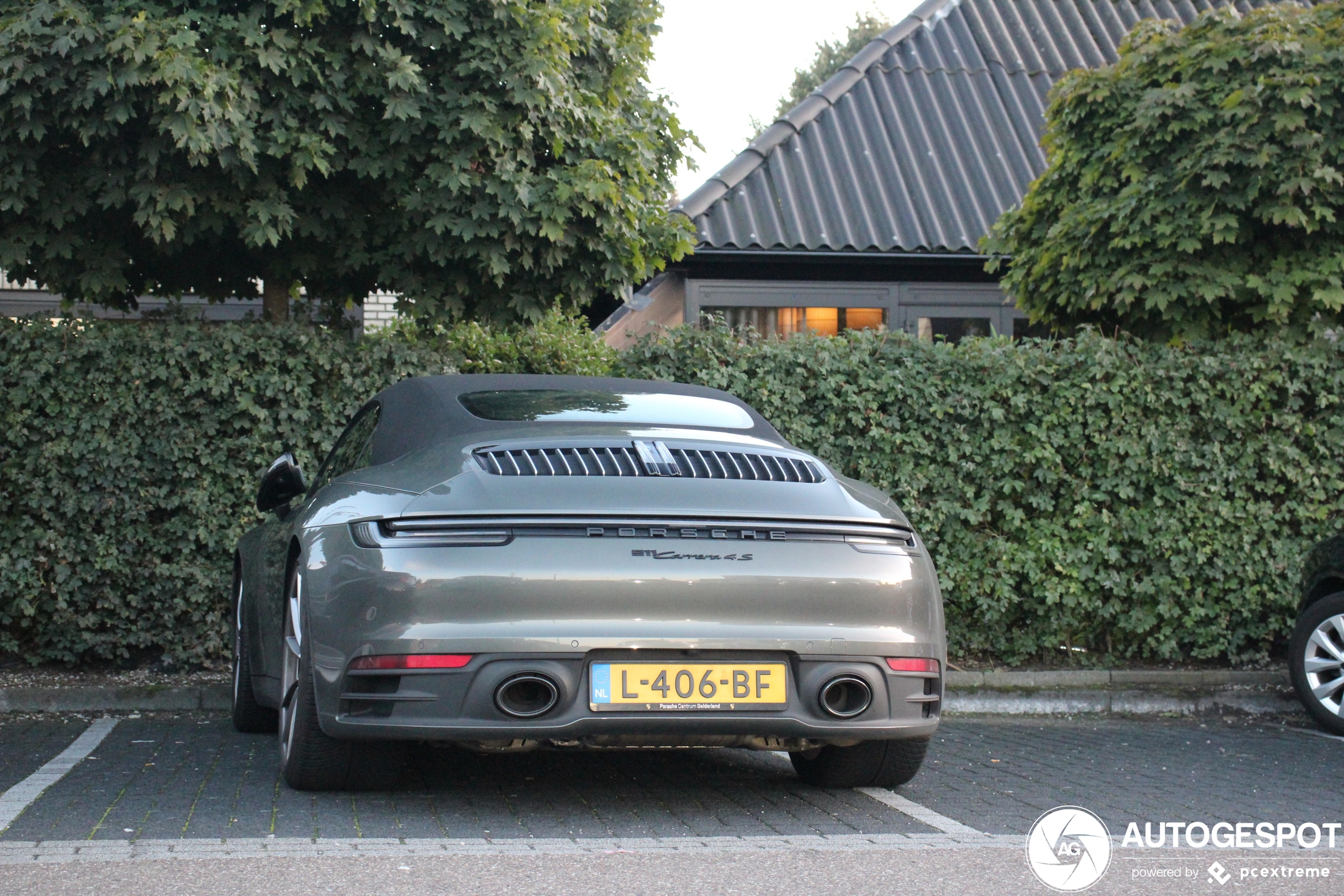 Porsche 992 Carrera 4S Cabriolet