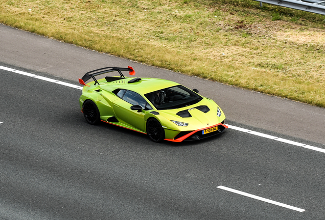 Lamborghini Huracán LP640-2 STO