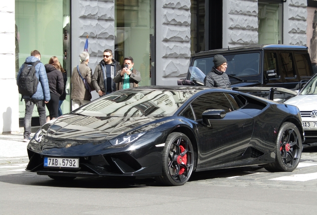 Lamborghini Huracán LP640-4 Performante