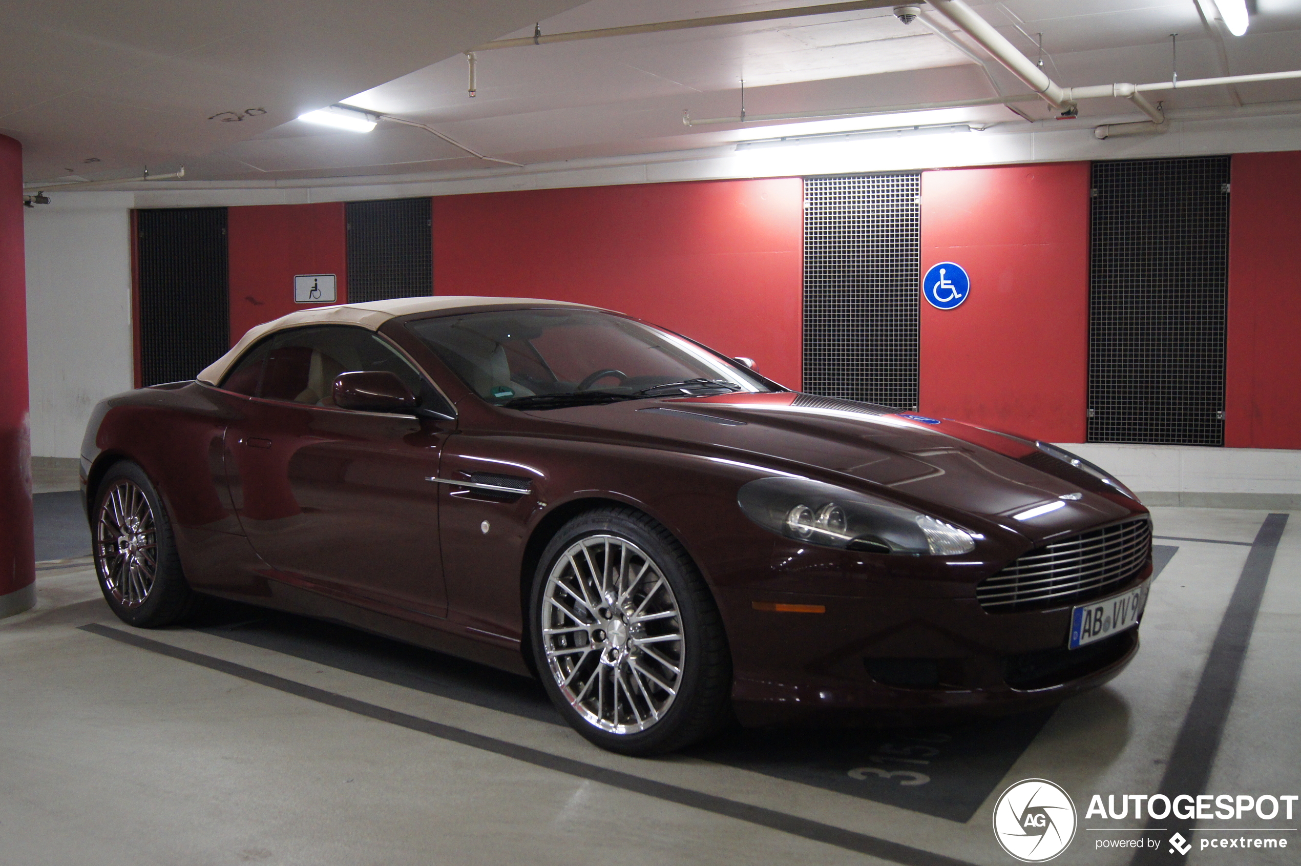 Aston Martin DB9 Volante