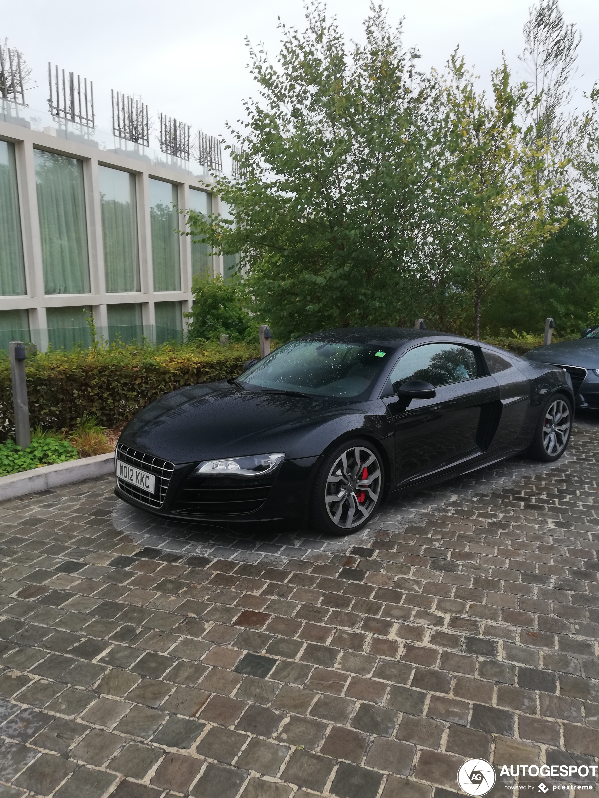 Audi R8 V10