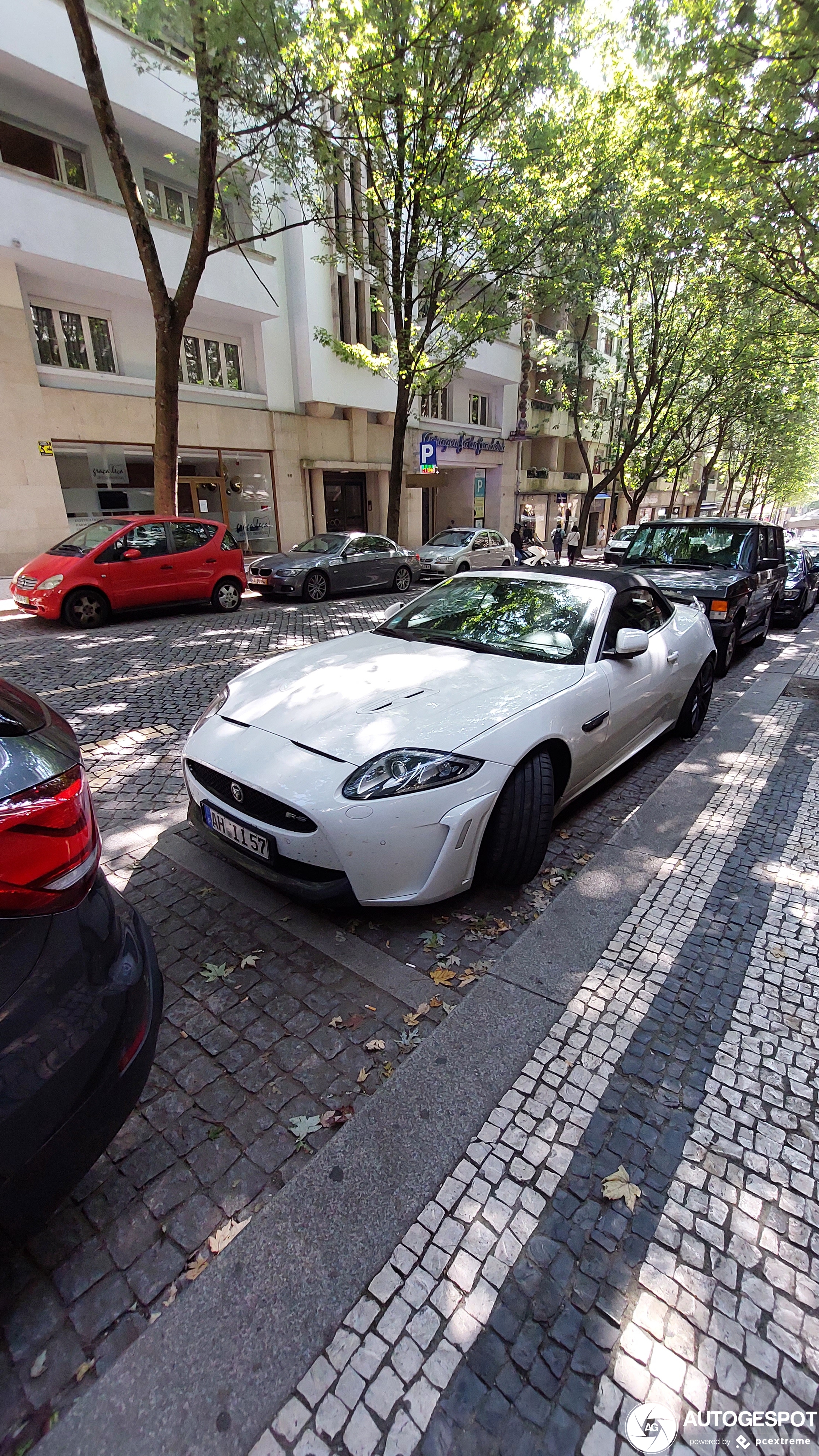 Jaguar XKR-S Convertible 2012