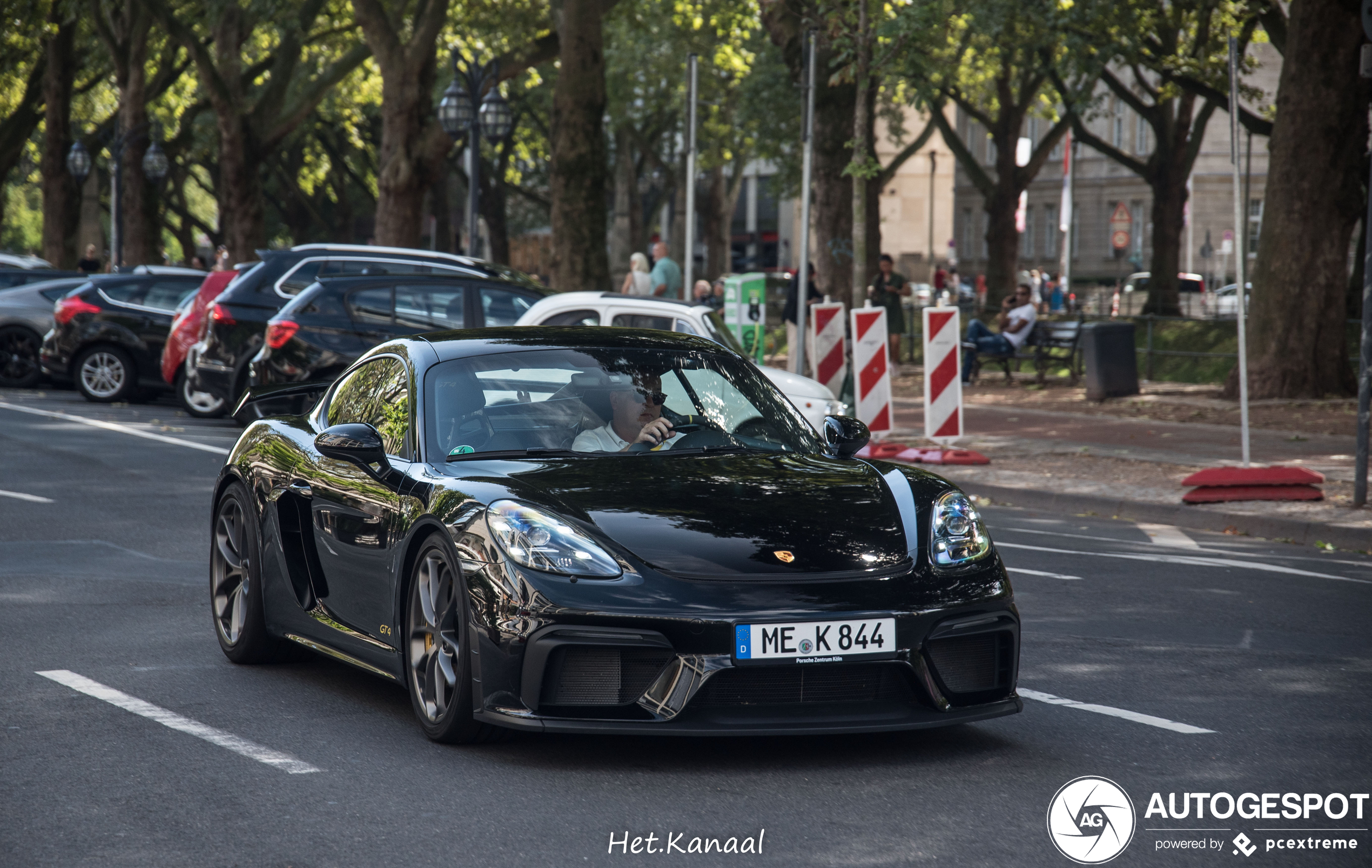 Porsche 718 Cayman GT4