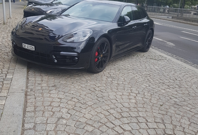 Porsche 971 Panamera GTS Sport Turismo