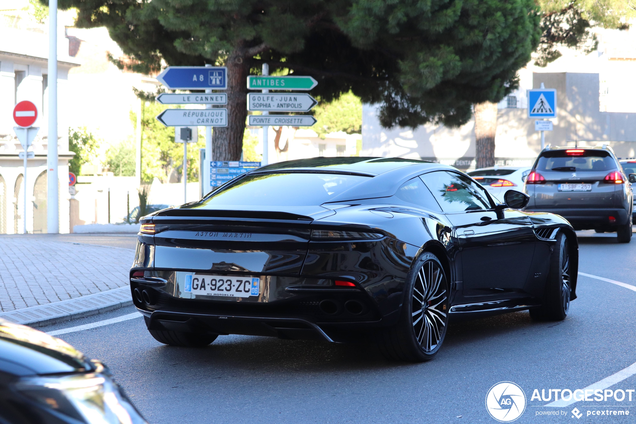 Aston Martin DBS Superleggera