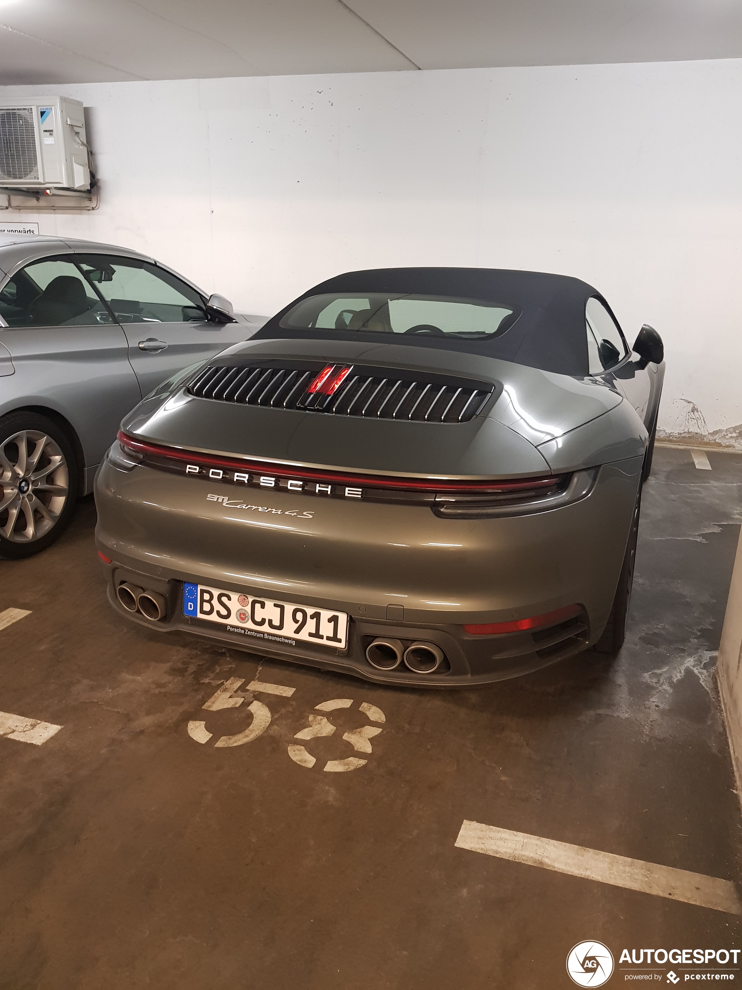 Porsche 992 Carrera 4S Cabriolet