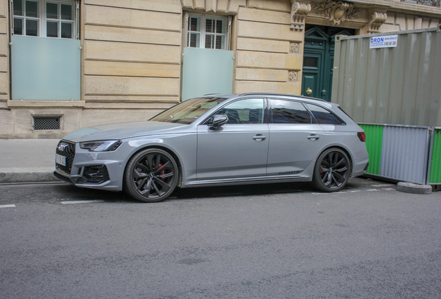 Audi RS4 Avant B9