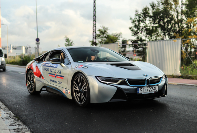 BMW i8