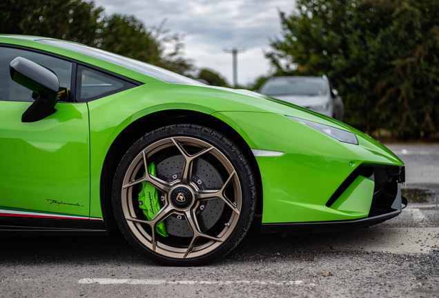 Lamborghini Huracán LP640-4 Performante