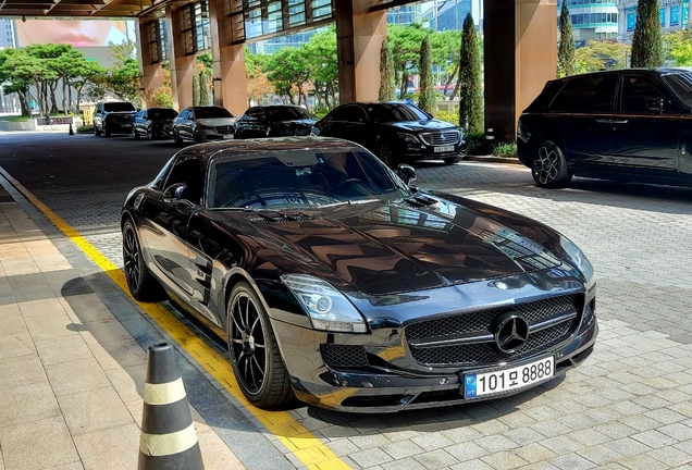 Mercedes-Benz SLS AMG