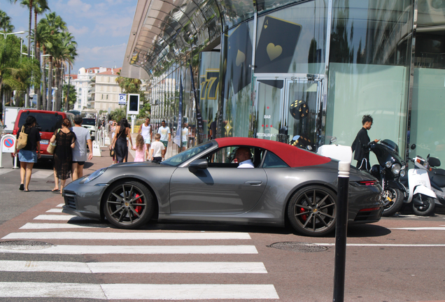 Porsche 992 Carrera 4S Cabriolet