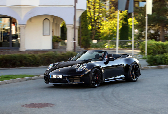 Porsche 992 Carrera 4S Cabriolet