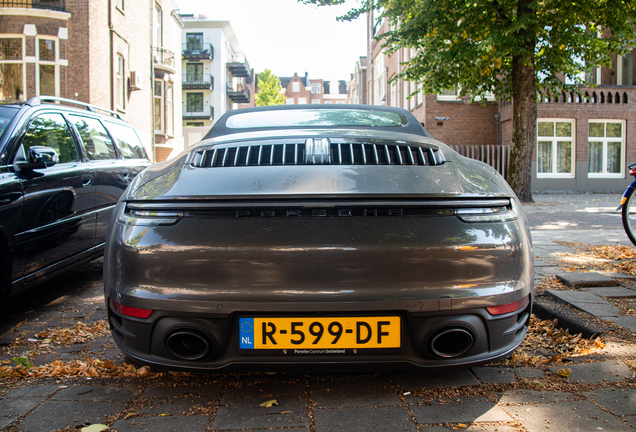 Porsche 992 Carrera 4S Cabriolet