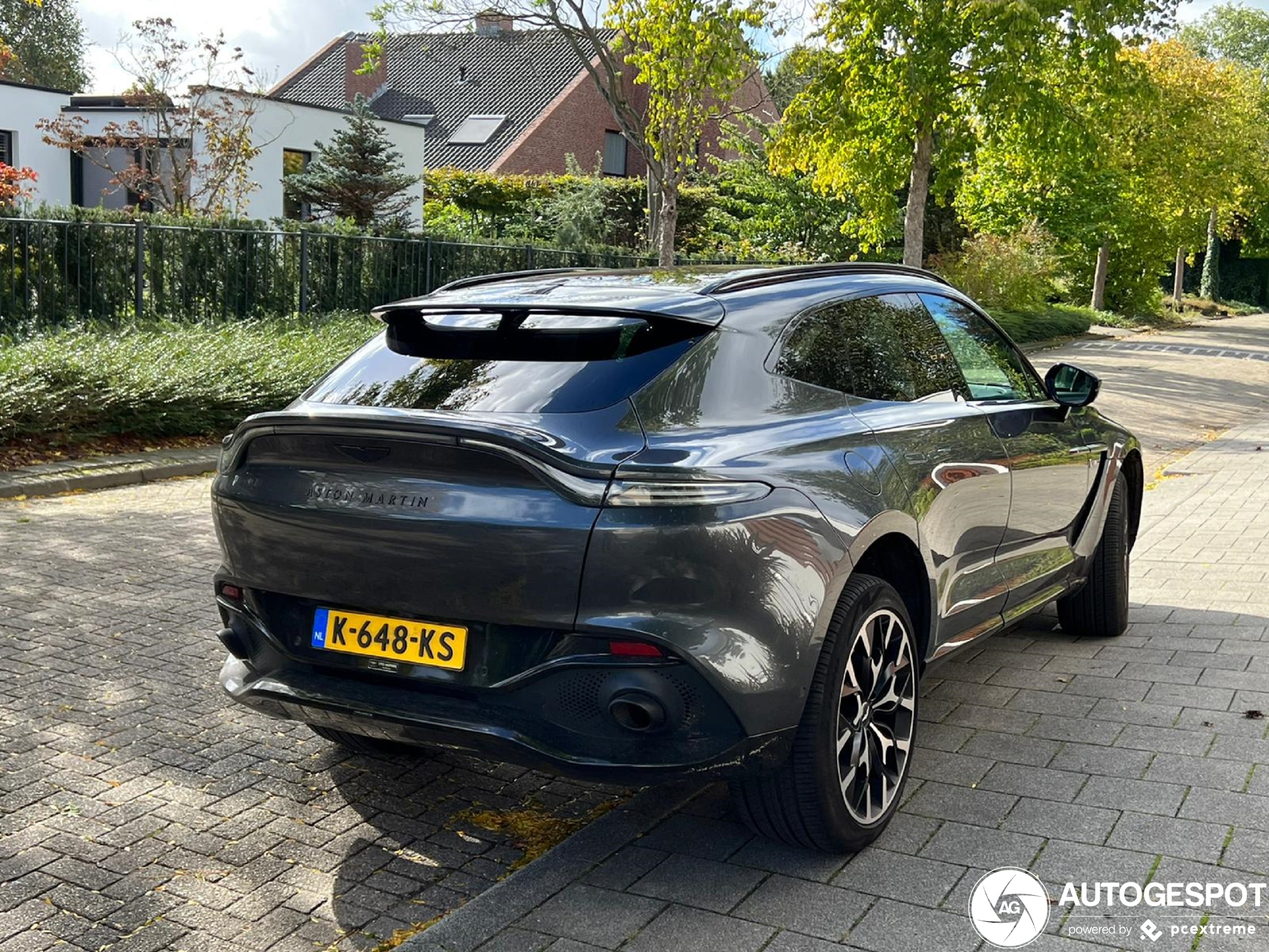 Aston Martin DBX