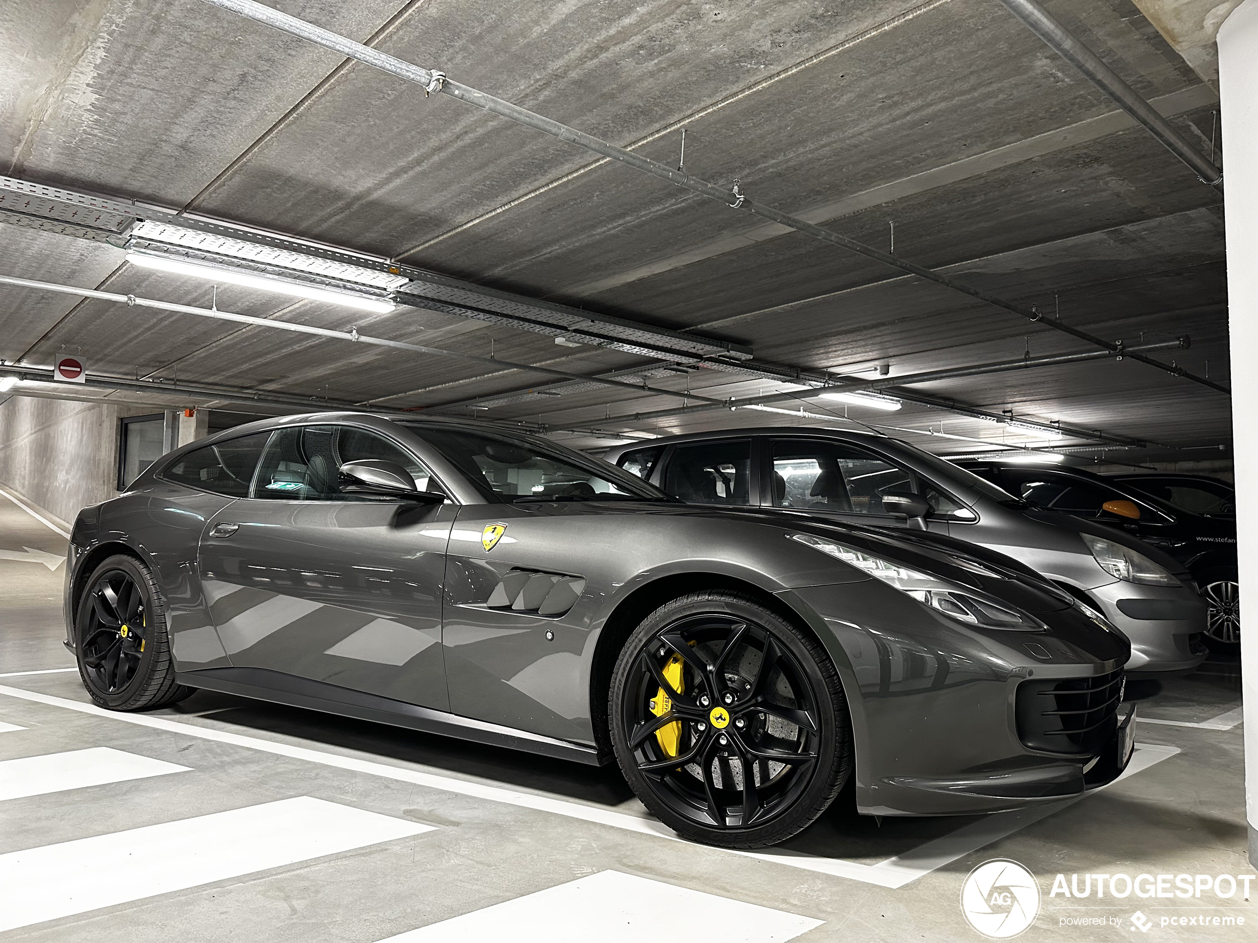 Ferrari GTC4Lusso T