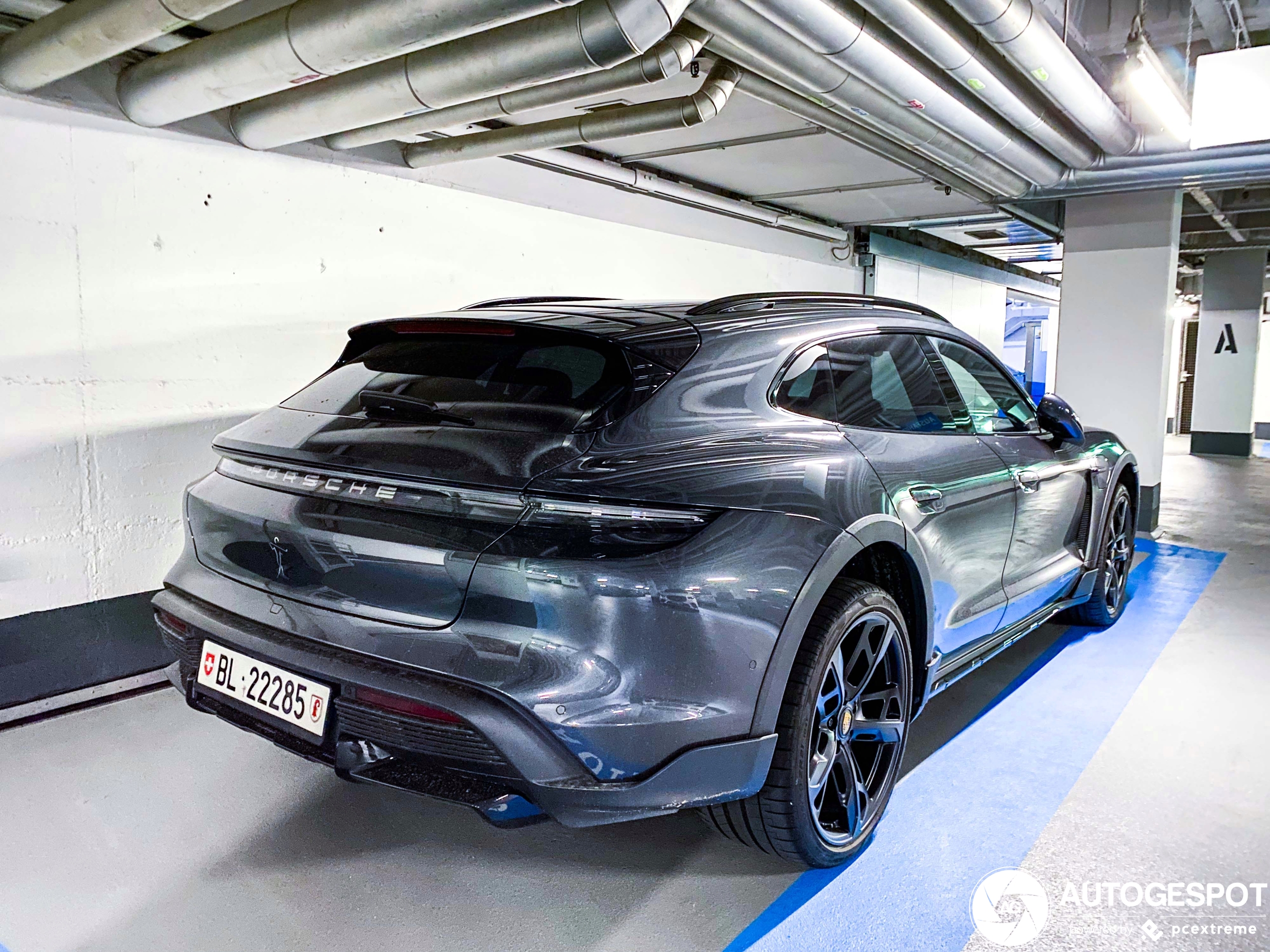 Porsche Taycan Turbo Cross Turismo