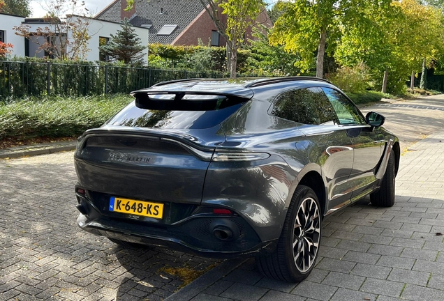 Aston Martin DBX