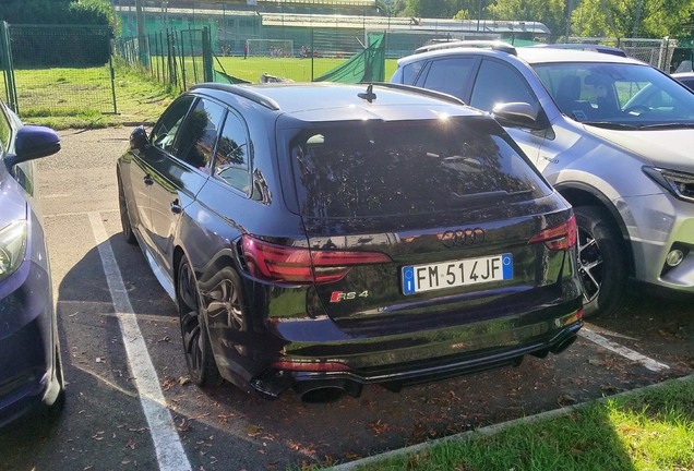 Audi RS4 Avant B9