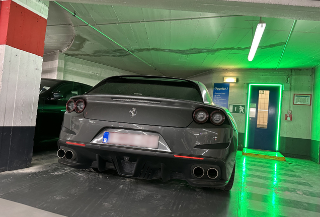 Ferrari GTC4Lusso T