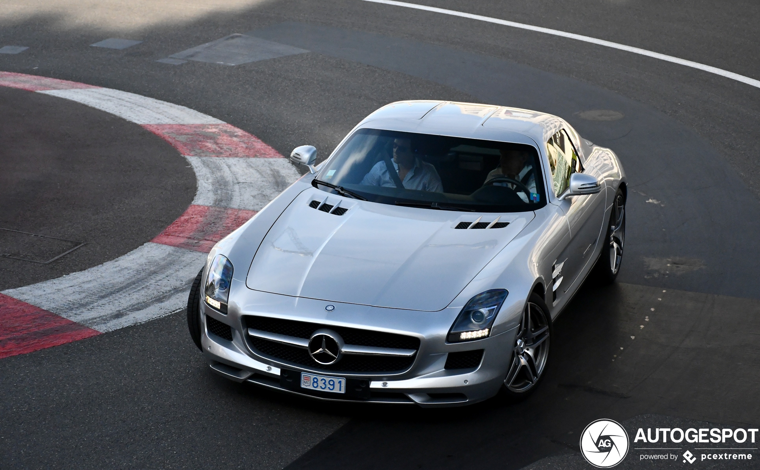 Mercedes-Benz SLS AMG