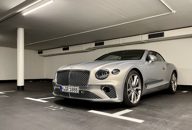 Bentley Continental GTC V8 2020