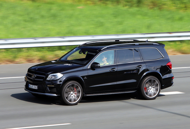 Mercedes-Benz GL 63 AMG X166