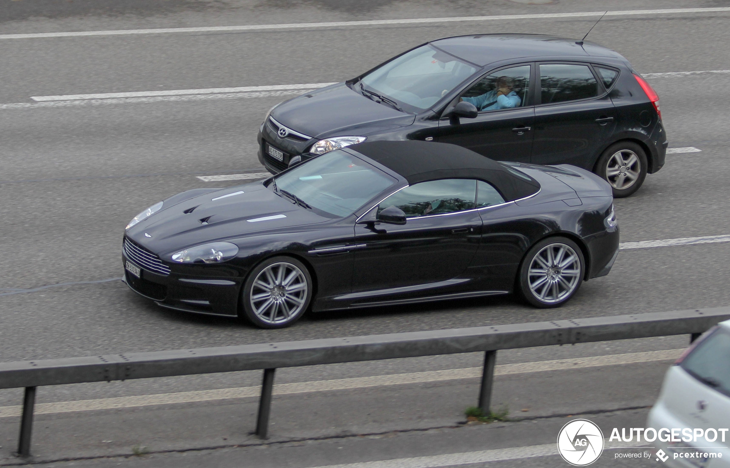 Aston Martin DBS Volante