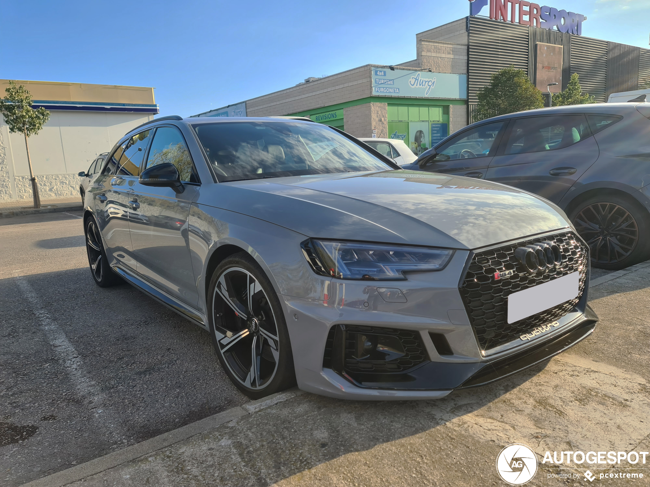 Audi RS4 Avant B9