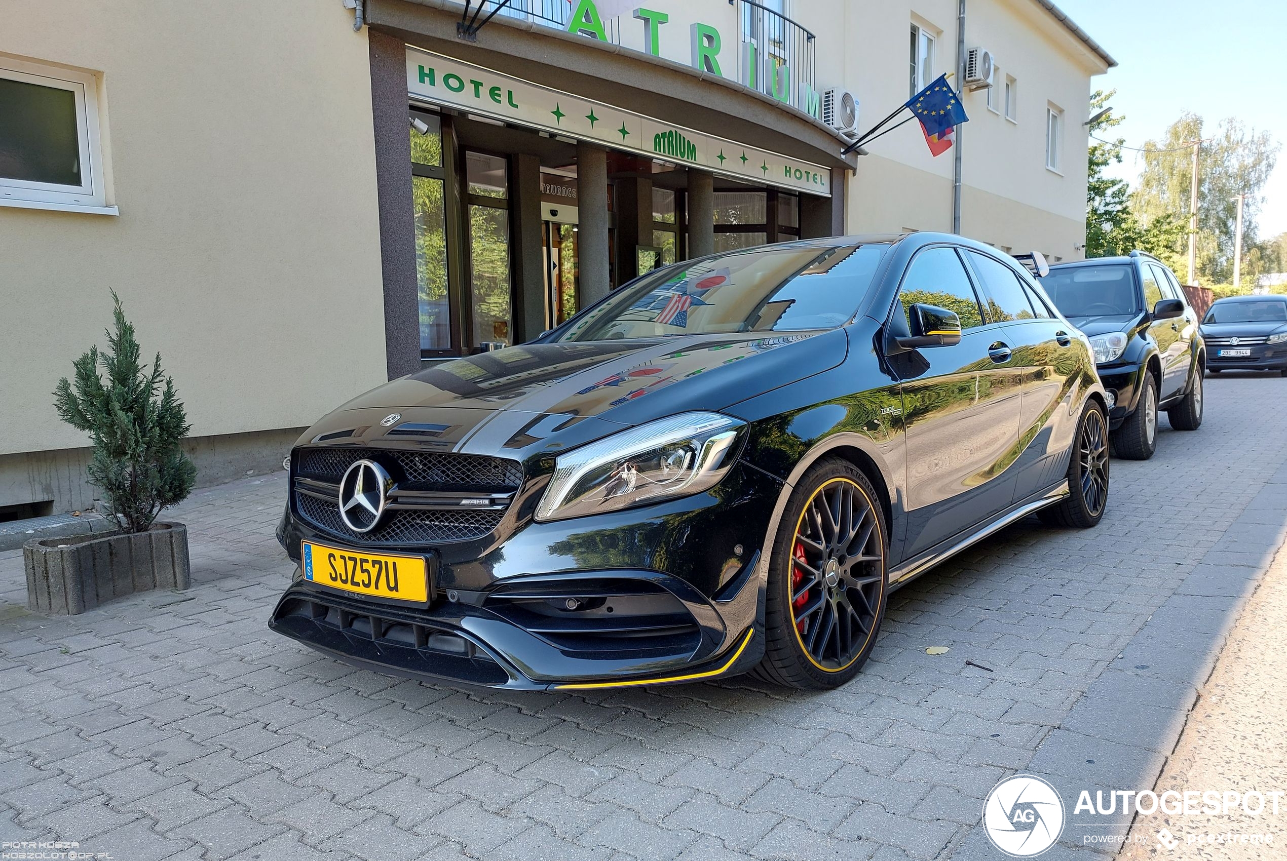 Mercedes-AMG A 45 W176 Yellow Night Edition