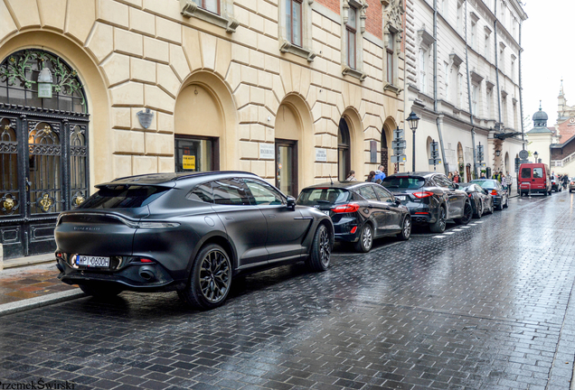 Aston Martin DBX