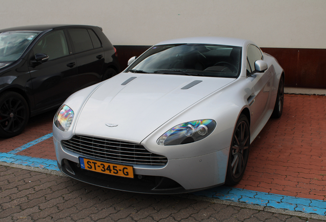 Aston Martin V8 Vantage S