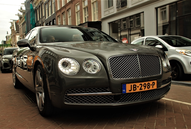 Bentley Flying Spur V8