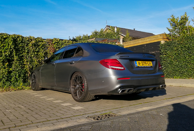 Mercedes-AMG E 63 S W213