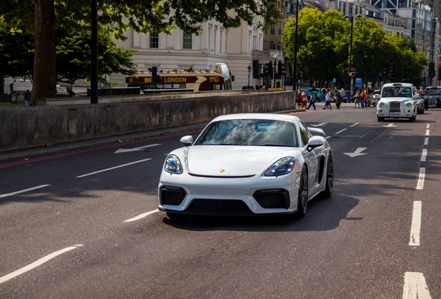 Porsche 718 Cayman GT4