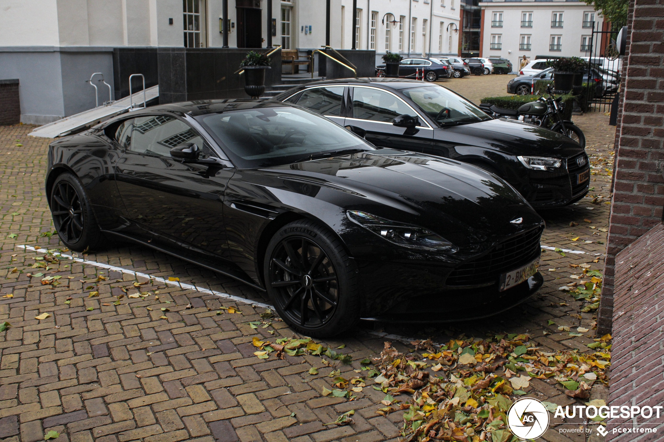 Aston Martin DB11 V8